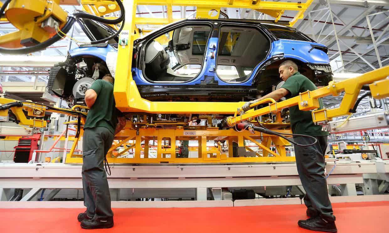کاهش ۲۷ درصدی تولید خودرو در انگلستان به دلیل کمبود تراشه