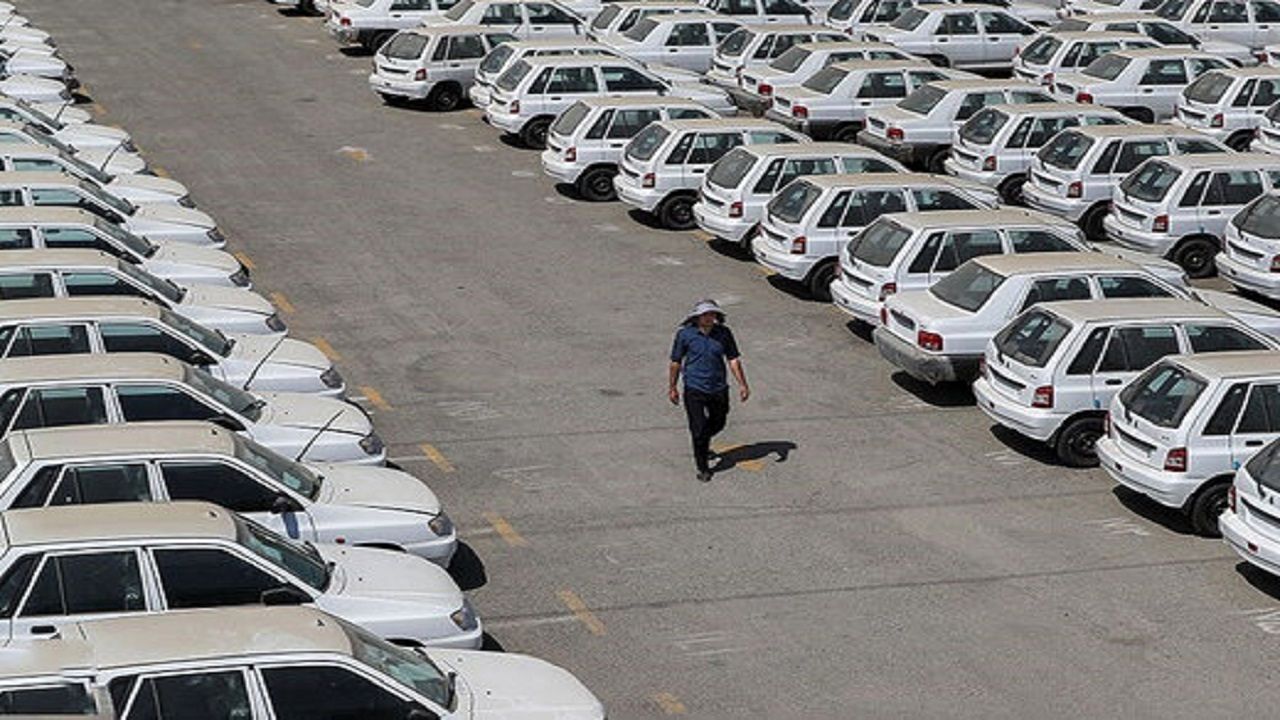 خودرو‌های ناقص کف پارکینگ خودروسازان از ۸۰ هزار به ۲ هزار دستگاه کاهش یافت