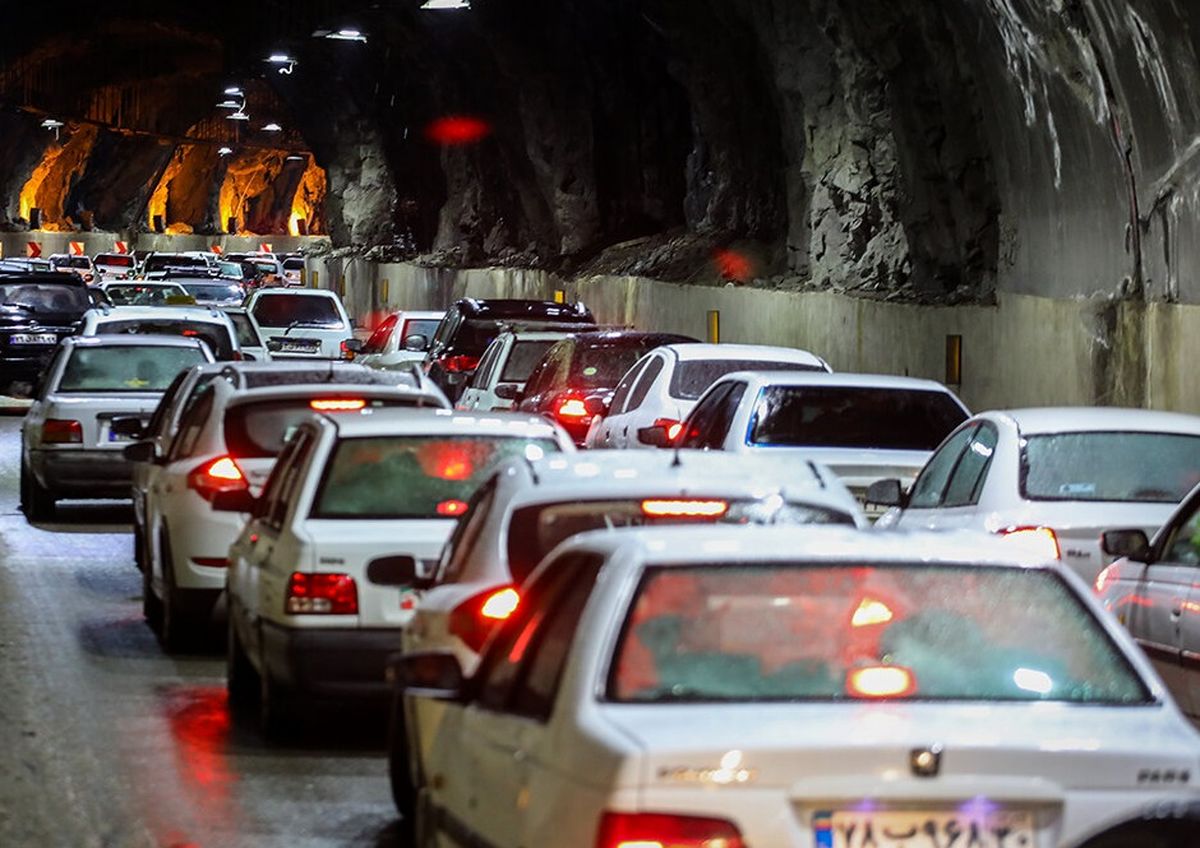 ترافیک سنگین در جاده‌های منتهی به تهران ادامه دارد